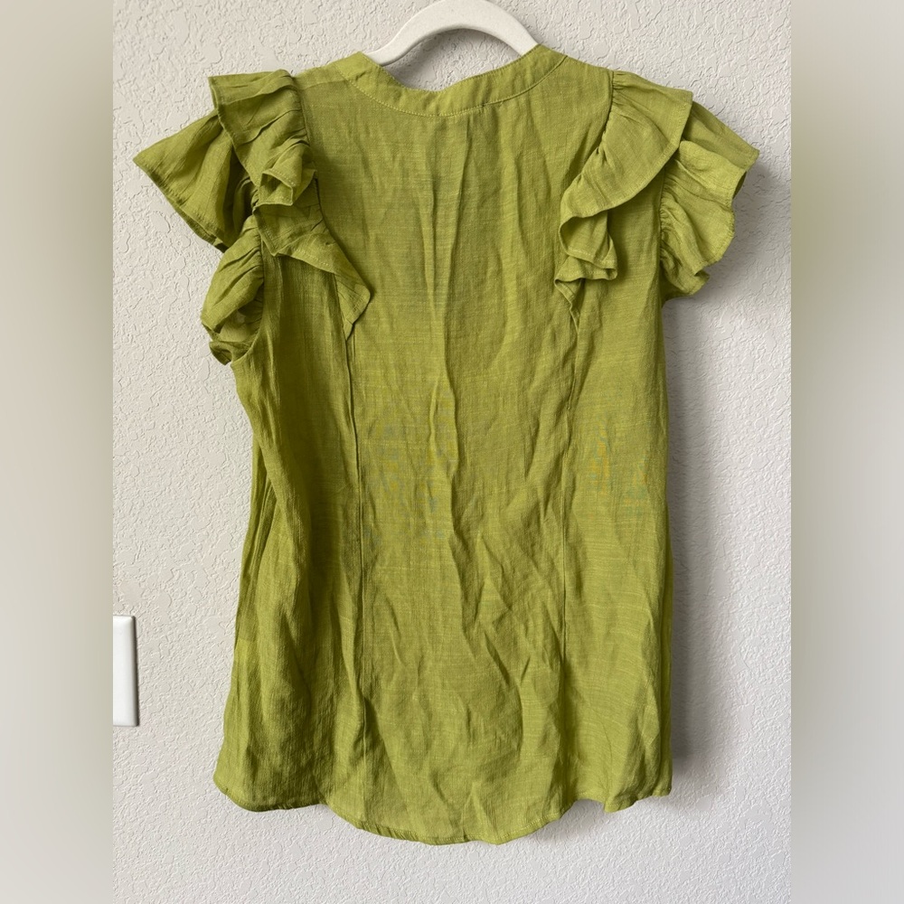 NWT Eyelet Ruffle blouse size M - Picture 3 of 4